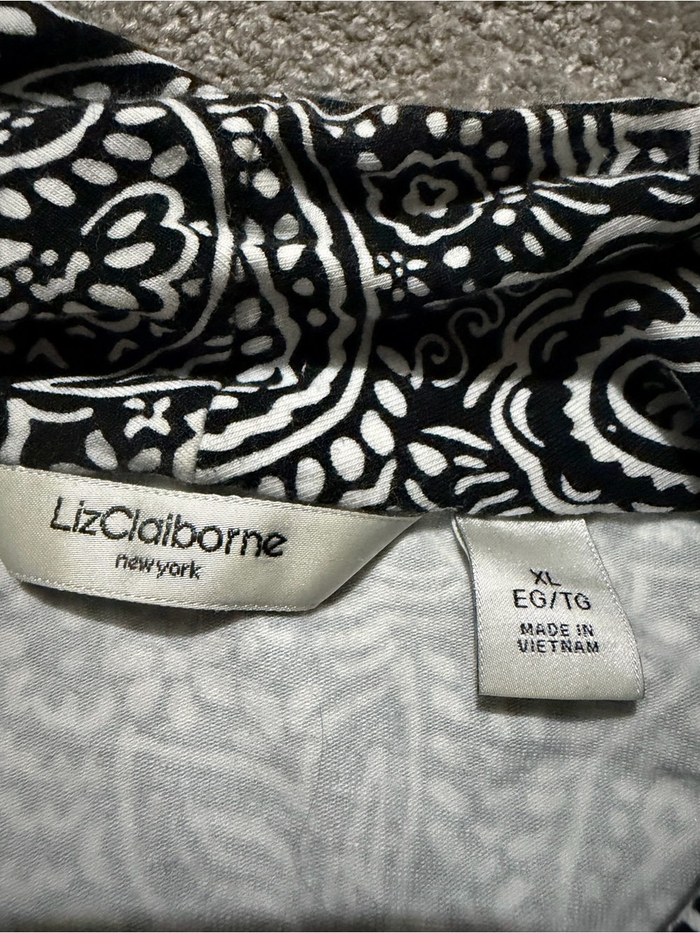 Liz Claiborne women’s paisley pattern top sleeveless detailed neck XL 95% cotton - Picture 8 of 8